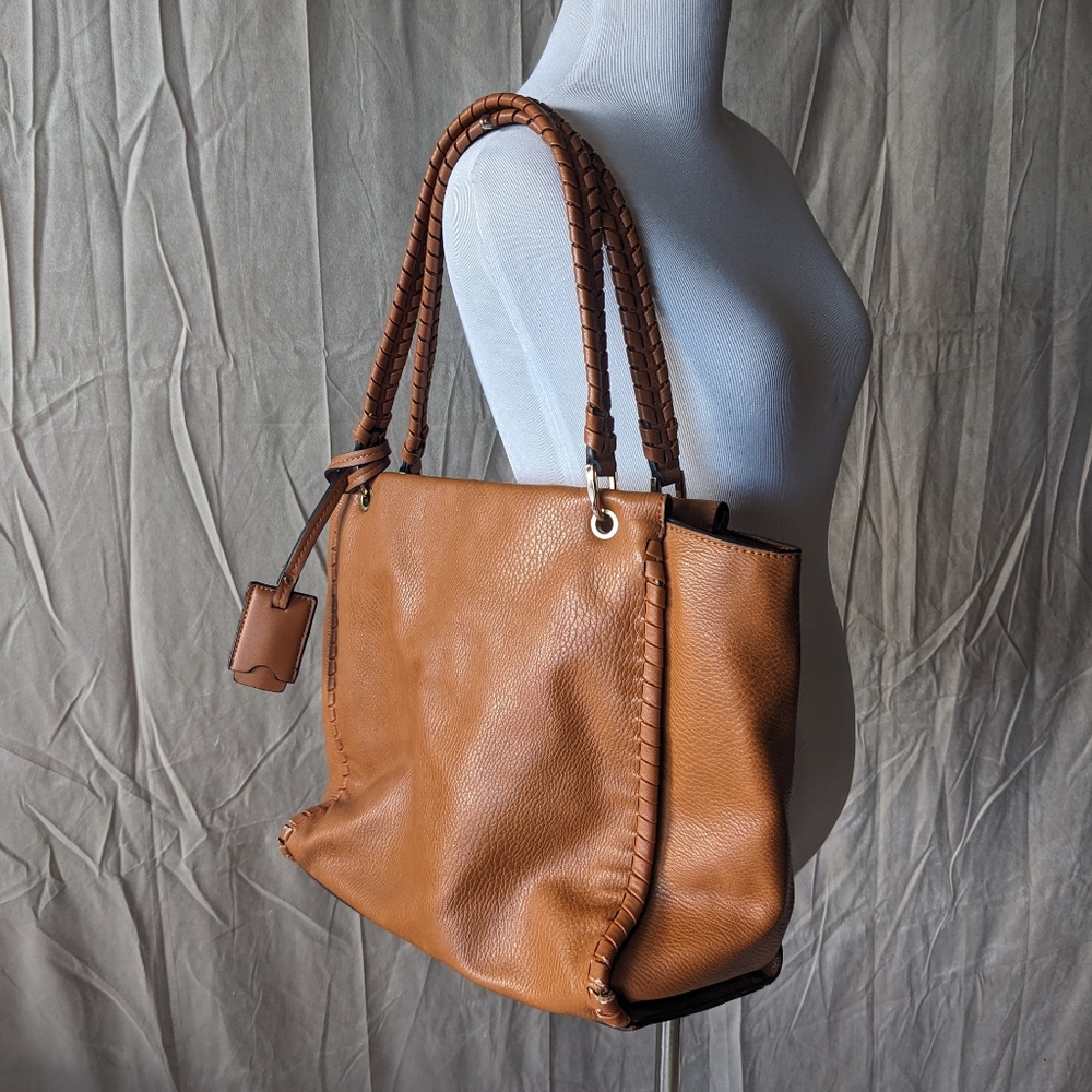 Urban Expressions braided shoulder bag
